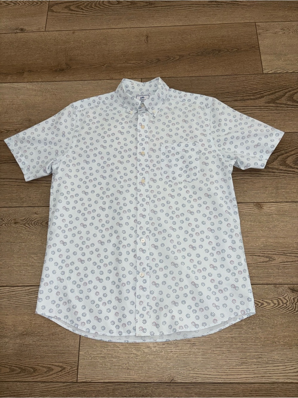 Southern Tide pale blue shirt with fireworks pattern! Men M. 100% cotton. Sharp!